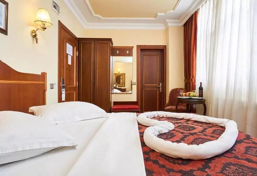 اتاق استاندارد یک نفره, Amber Hotel & Spa