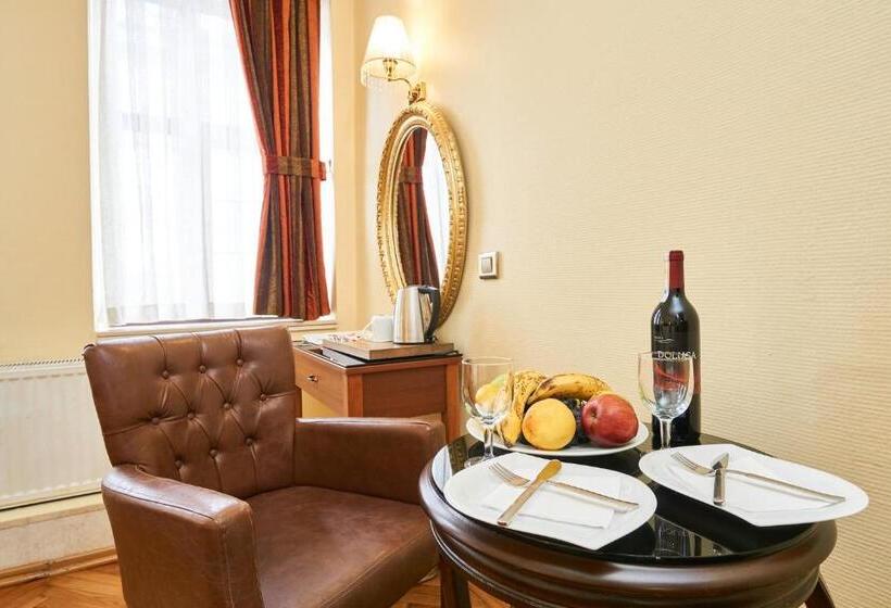 スタンダードトリプルルーム, Amber Hotel & Spa