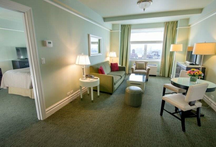 豪华套房, Beacon