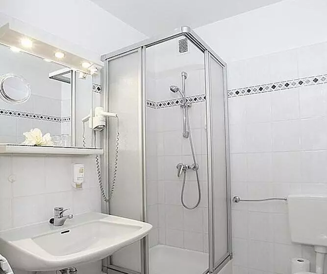 اتاق استاندارد یک نفره, Centro Hotel Norderstedter Hof By Ina