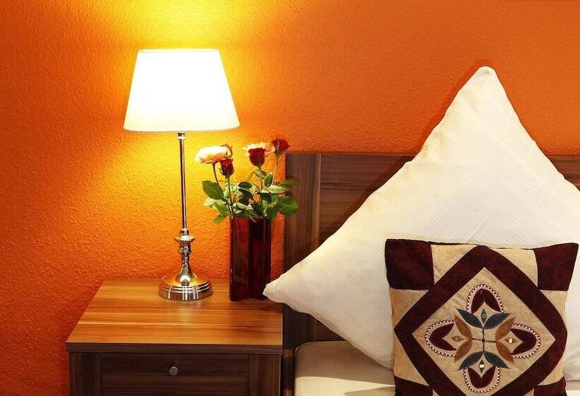 חדר סטנדרט לשלושה, Centro Hotel Norderstedter Hof By Ina