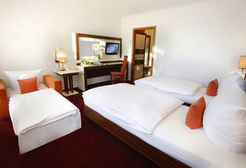 חדר סטנדרט לשלושה, Centro Hotel Norderstedter Hof By Ina