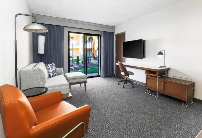 سوئیت با تخت بزرگ, Courtyard Tucson Airport