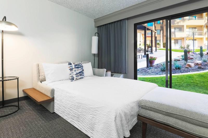 스위트 킹사이즈 침대, Courtyard Tucson Airport