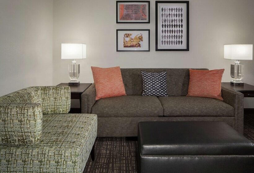 Люкс 2 Спальни, Embassy Suites By Hilton Philadelphia Airport