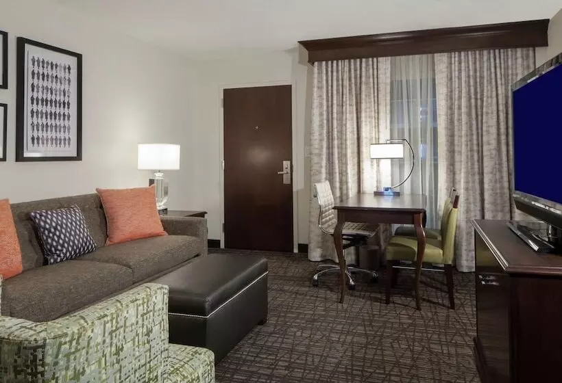 سوئیت 2 خوابه, Embassy Suites By Hilton Philadelphia Airport