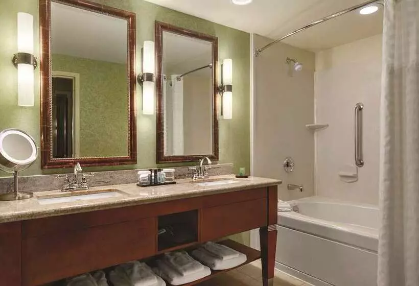 プレミアムスイート, Embassy Suites Little Rock
