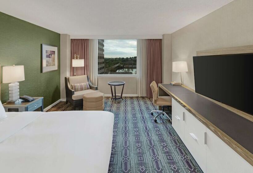 Номер Стандарт, Hilton Harrisburg
