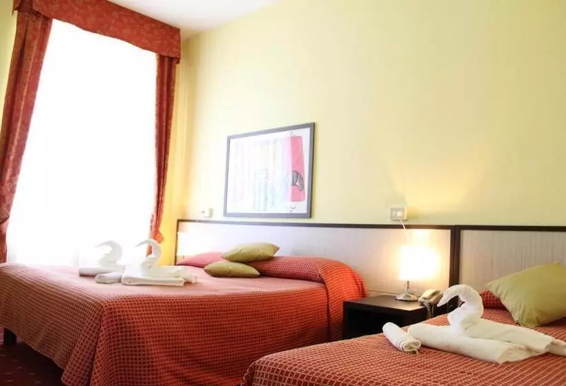 اتاق استاندارد سه نفره, Lugano