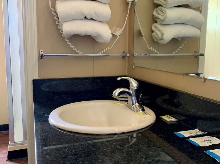 스탠다드 룸 더블 침대 2개, Stevenson’s Inn