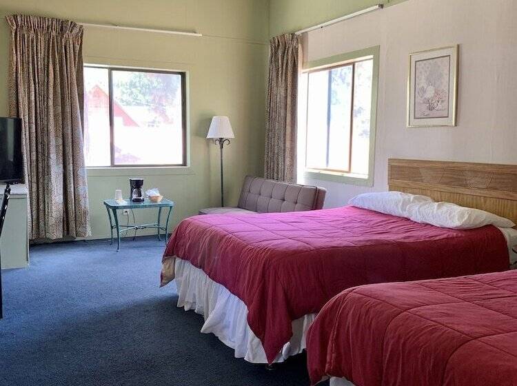 스탠다드 룸 더블 침대 2개, Stevenson’s Inn