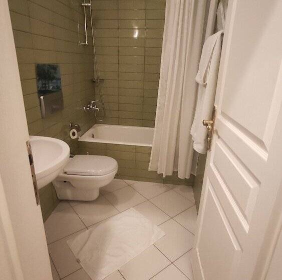 اتاق خانوادگی, Turkoman