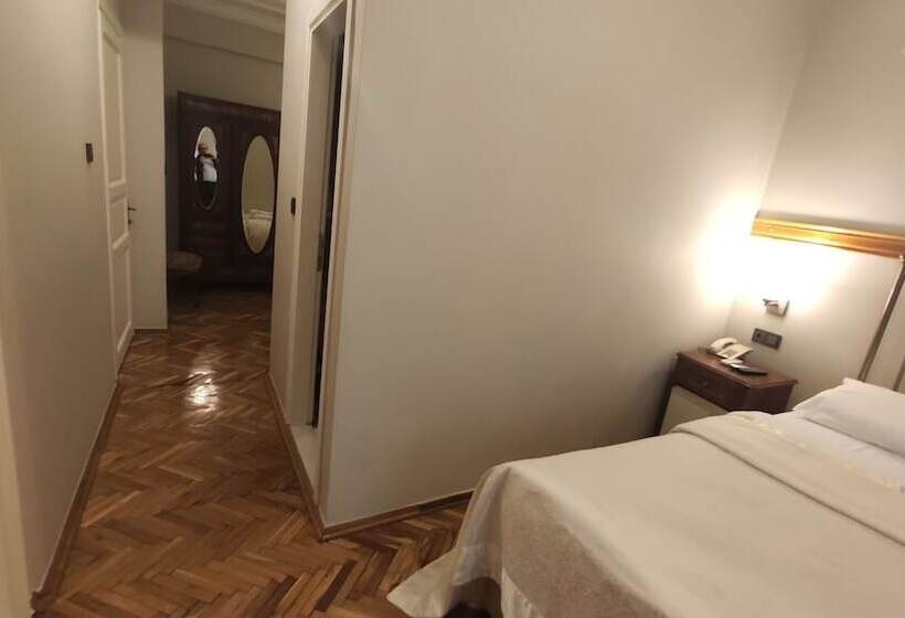 اتاق خانوادگی, Turkoman