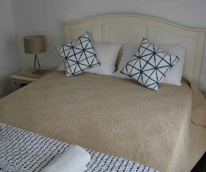 Апартаменты 1 Спальня, Budds Beach Apartments