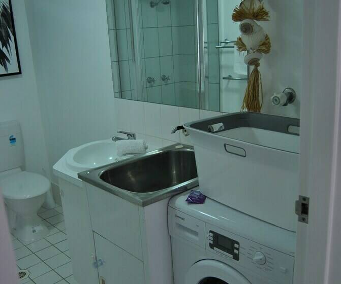 Апартаменты 1 Спальня, Budds Beach Apartments