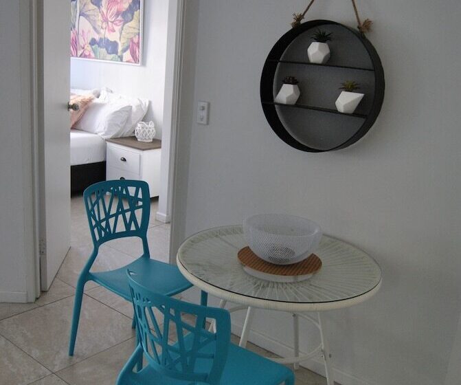 Апартаменты 1 Спальня, Budds Beach Apartments