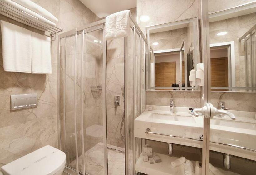 اتاق استاندارد سه نفره, Erboy Hotel Istanbul Sirkeci