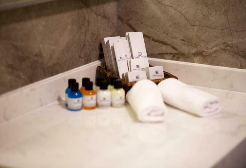 اتاق استاندارد سه نفره, Erboy Hotel Istanbul Sirkeci