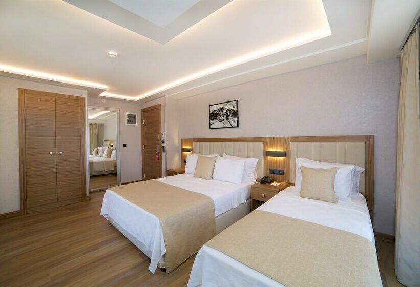 اتاق استاندارد سه نفره, Erboy Hotel Istanbul Sirkeci