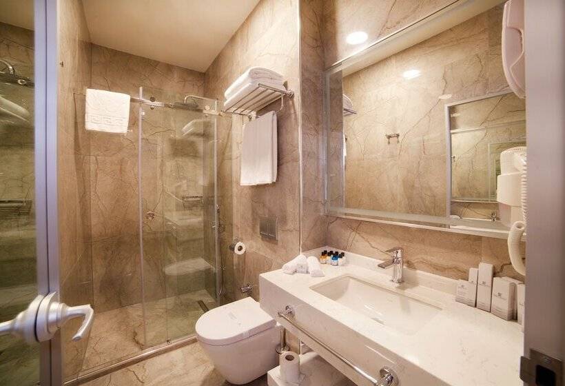 اتاق استاندارد سه نفره, Erboy Hotel Istanbul Sirkeci