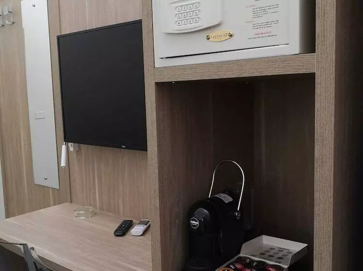Standard Kolmen Hengen Huone, Il Gabbiano