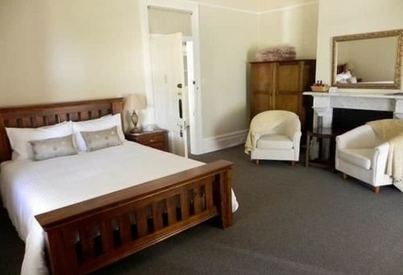 سوییت, Moore Park Inn