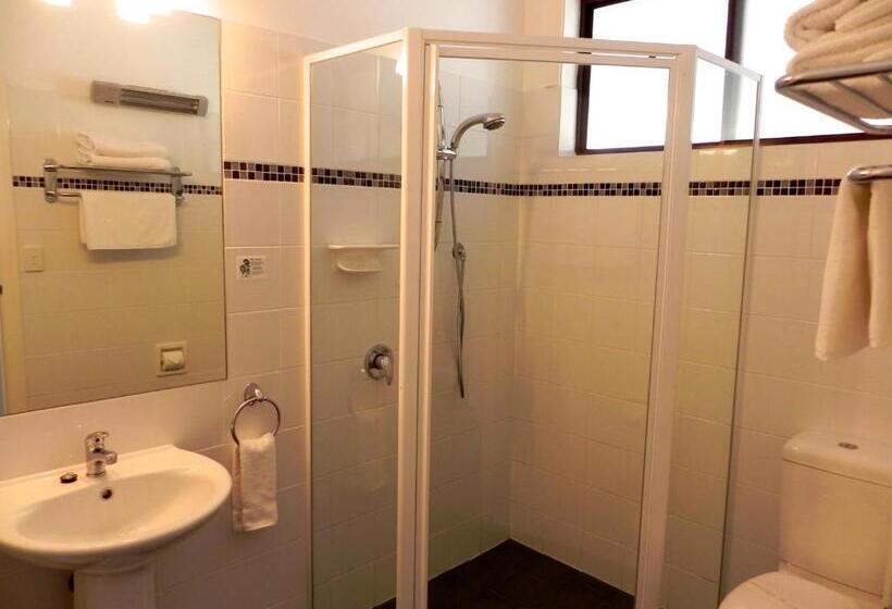 سوییت, Moore Park Inn