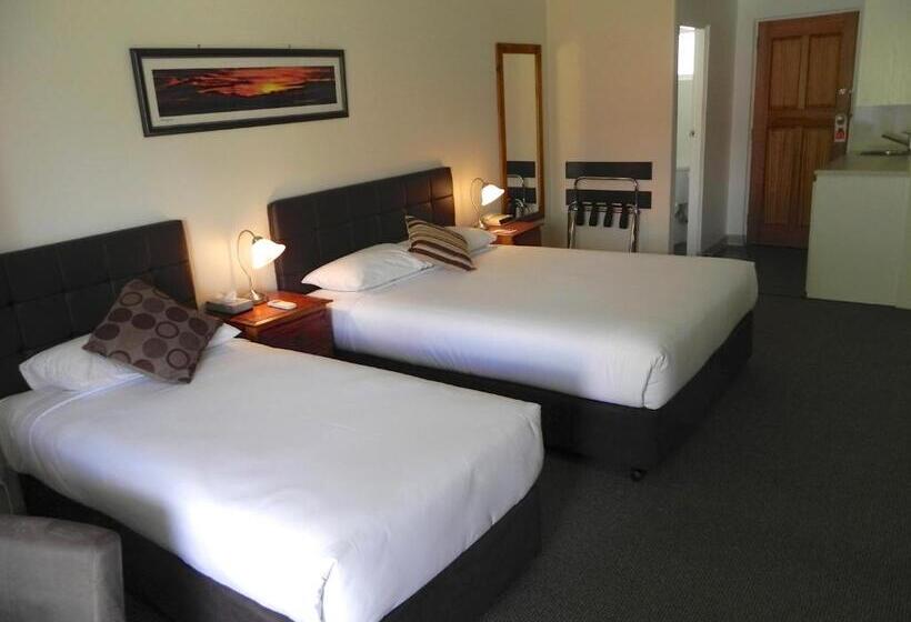 سوییت لوکس, Moore Park Inn