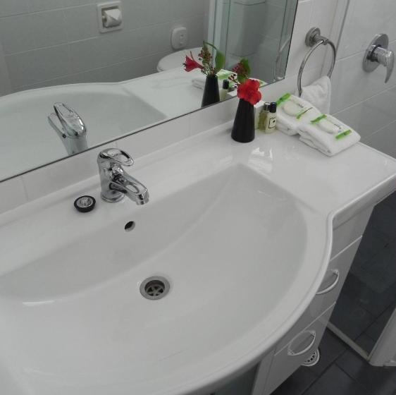 디럭스 스위트, Moore Park Inn