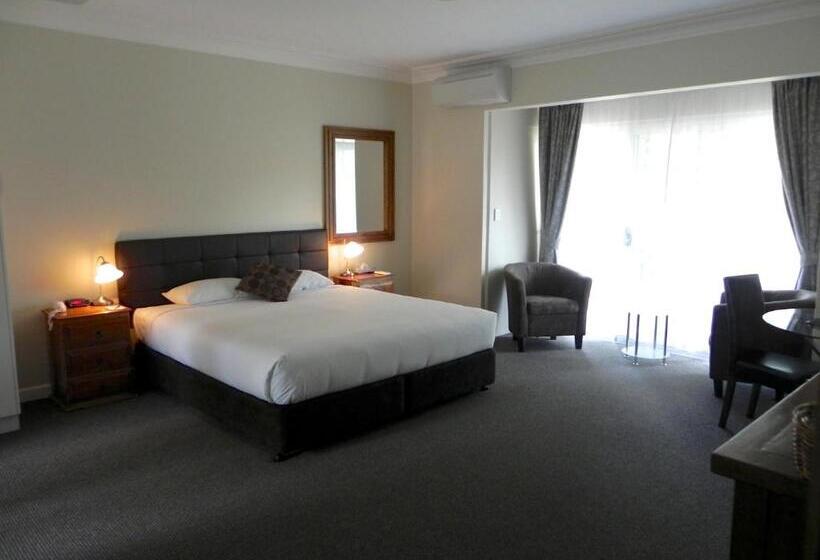 이그제큐티브 스위트 킹침대, Moore Park Inn