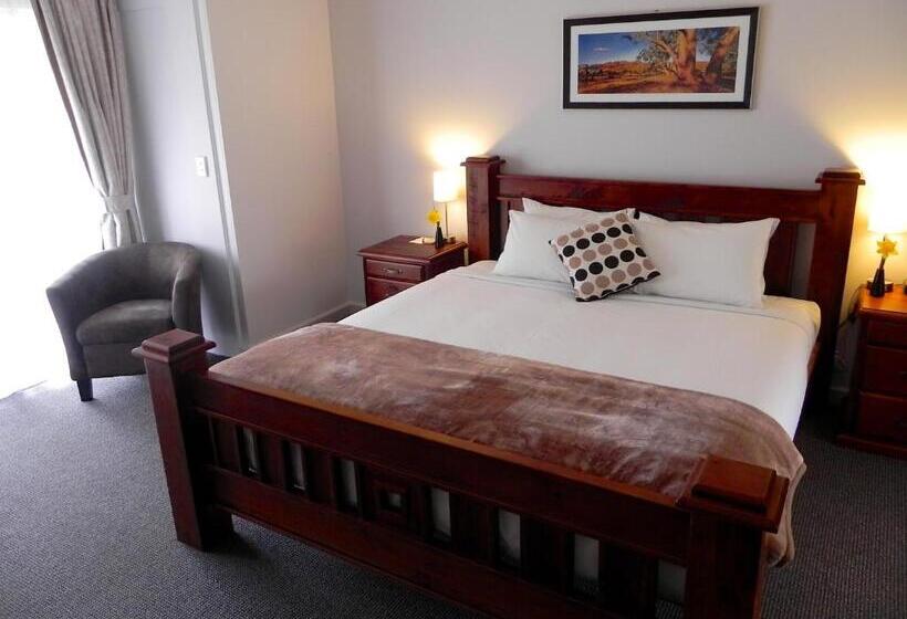 سوئیت اجرایی با تخت کینگ, Moore Park Inn