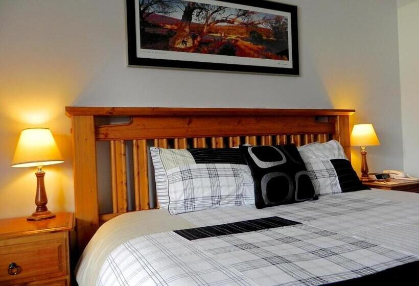 سوئیت اجرایی با تخت کینگ, Moore Park Inn