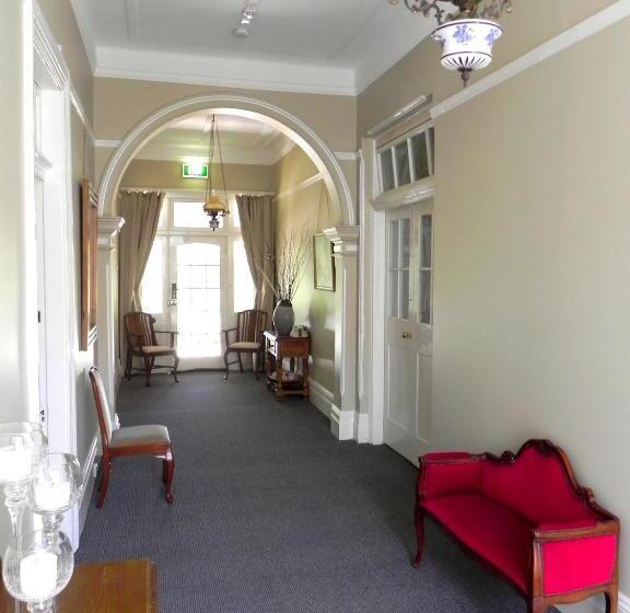 سوییت, Moore Park Inn