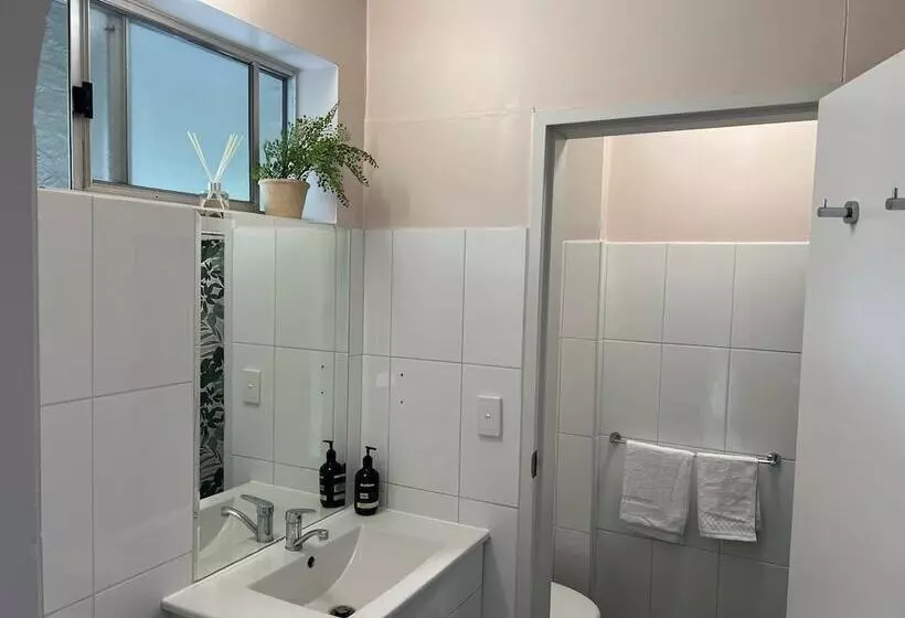 اتاق استاندارد با چشمانداز رودخانه, Riverbank Park Motel