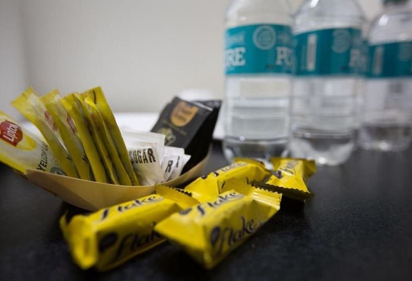 חדר סטנדרט עם מיטת קווין, City Square Motel