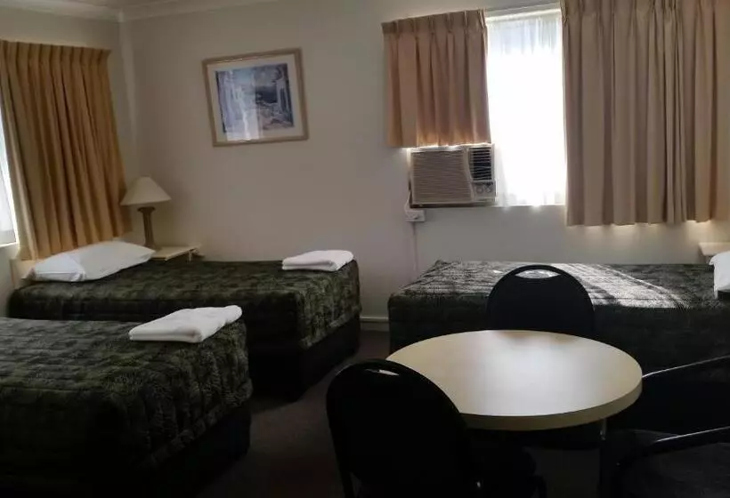 اتاق استاندارد سه نفره, Southport Motel & Apartments