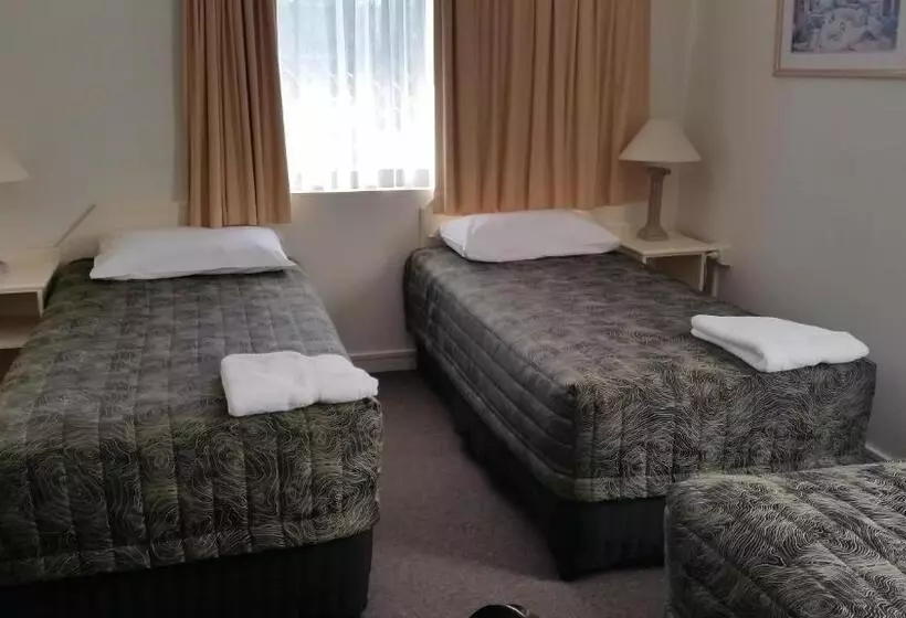 اتاق استاندارد سه نفره, Southport Motel & Apartments