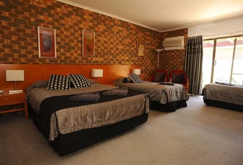 ファミリールーム, Horsham Mid City Court Motel