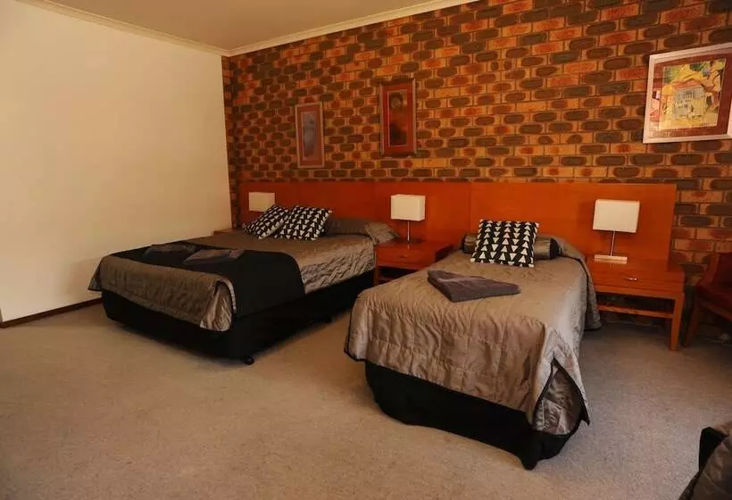 ファミリールーム, Horsham Mid City Court Motel