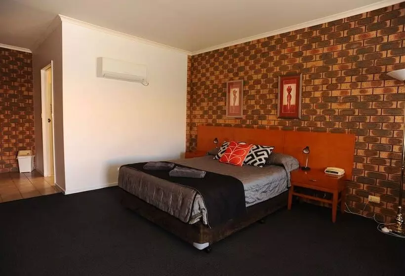 ファミリールーム, Horsham Mid City Court Motel