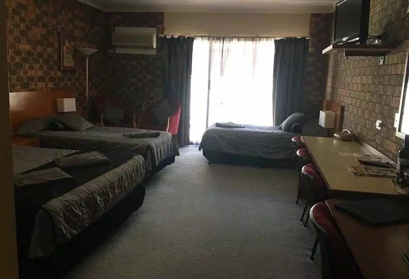 ファミリールーム, Horsham Mid City Court Motel