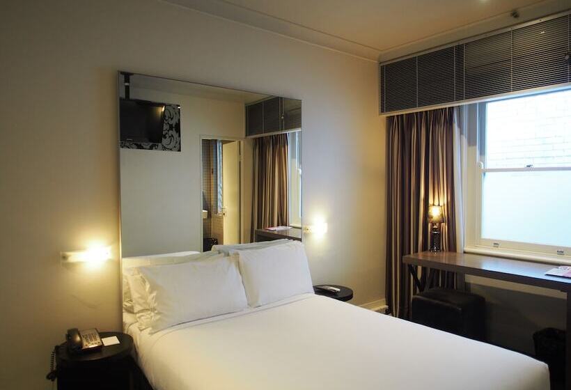 Номер Стандарт, Kirketon Hotel Sydney