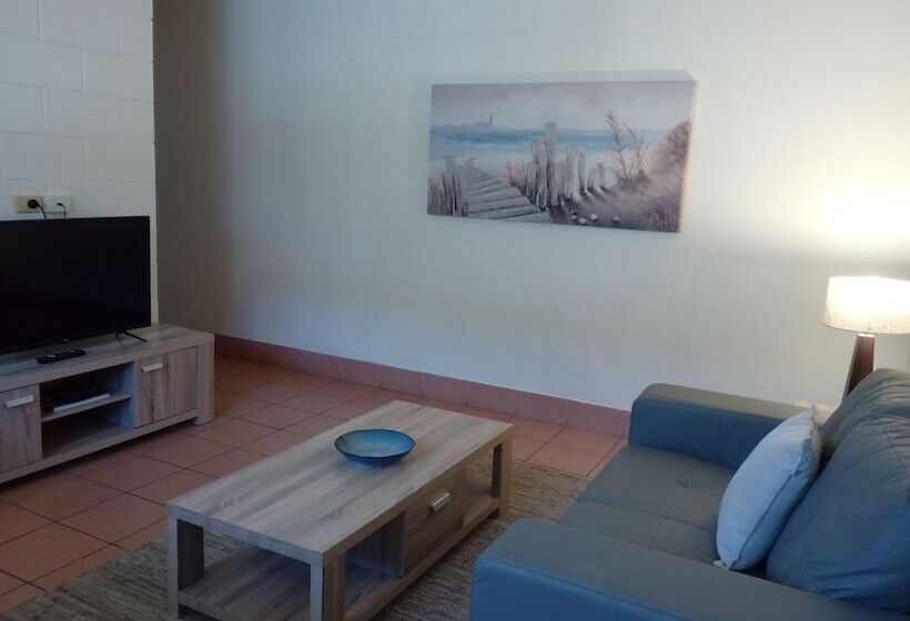 דירת חדר, Lake Central Cairns