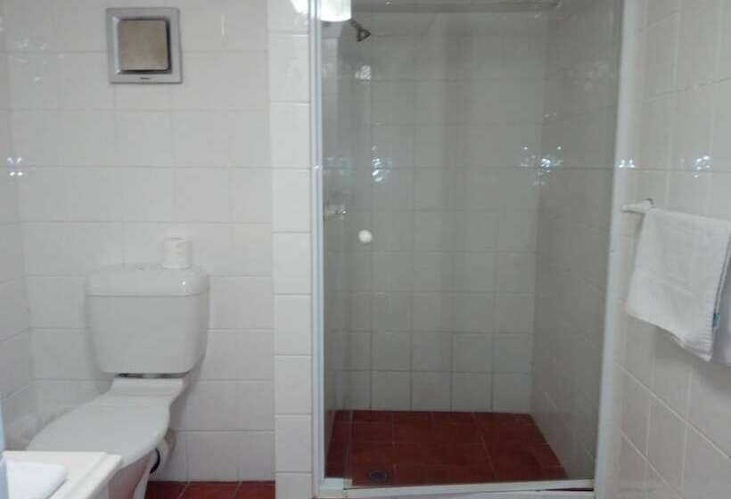 דירת שני חדרים, Lake Central Cairns