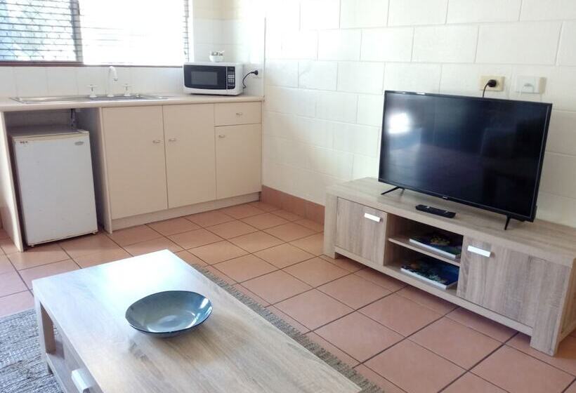 דירה משפחתית 2 חדרי שינה, Lake Central Cairns