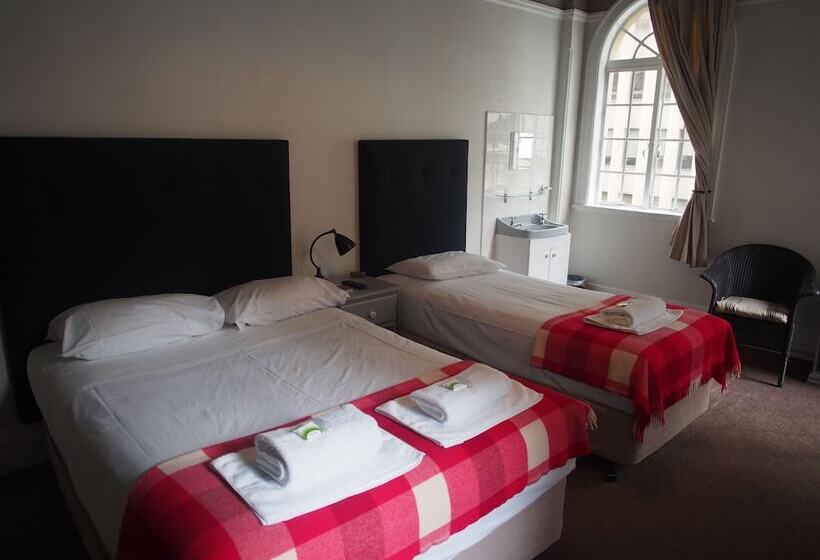 اتاق استاندارد سه تخته با سرویس بهداشتی مشترک, Grand Hotel Sydney