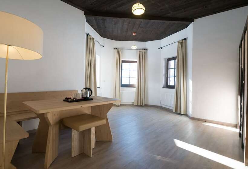 Люкс Семейный 2 Спальни, Family Hotel Schloss Rosenegg