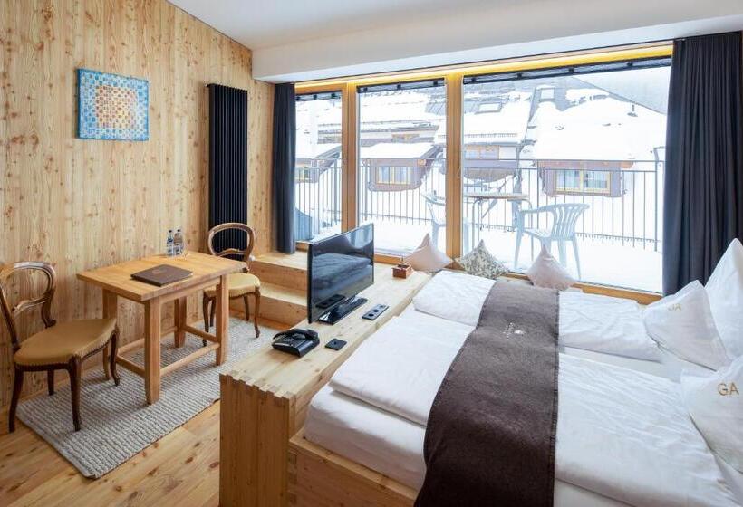 Номер Стандарт, Goldener Adler Im Sommer Silvretta Card Premium Inkludiert