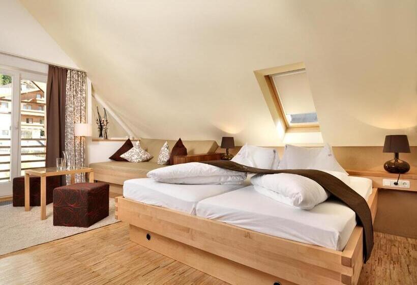 Номер Superior, Goldener Adler Im Sommer Silvretta Card Premium Inkludiert