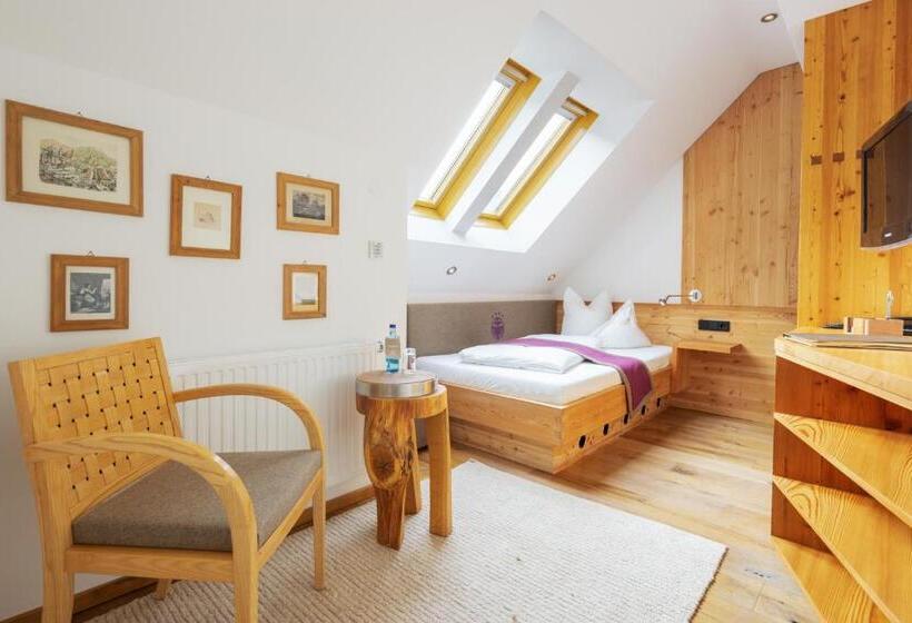 Номер Deluxe Одноместный, Goldener Adler Im Sommer Silvretta Card Premium Inkludiert